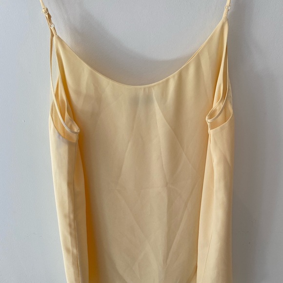 Aritzia Babaton yellow tank, size xs - Picture 2 of 3